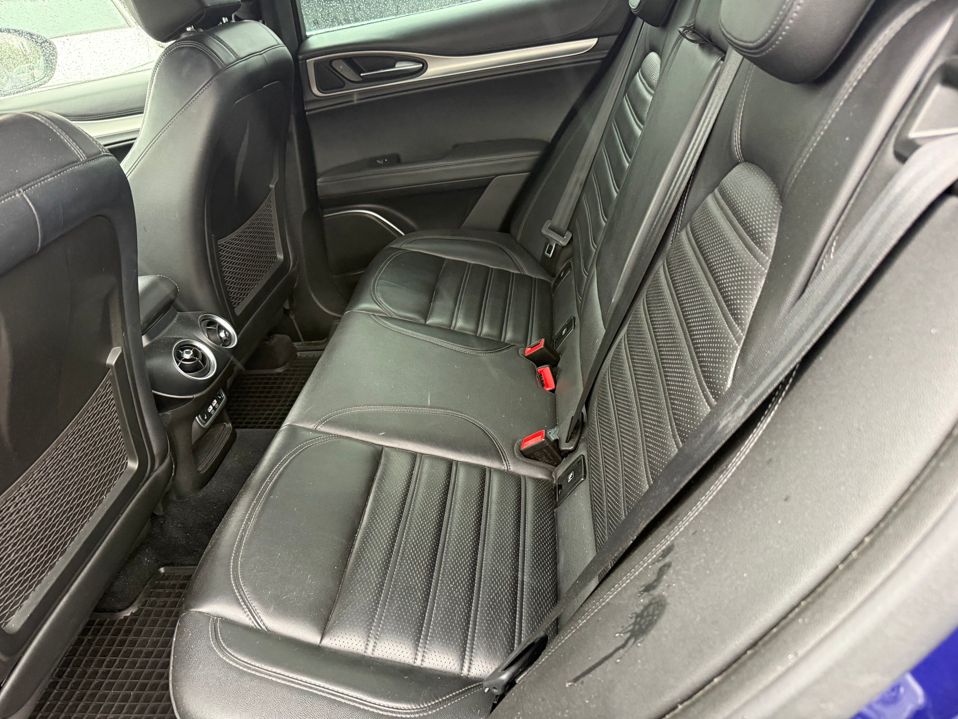 ALFA ROMEO Stelvio 2.0 Executive Q4 Automatic-image-7
