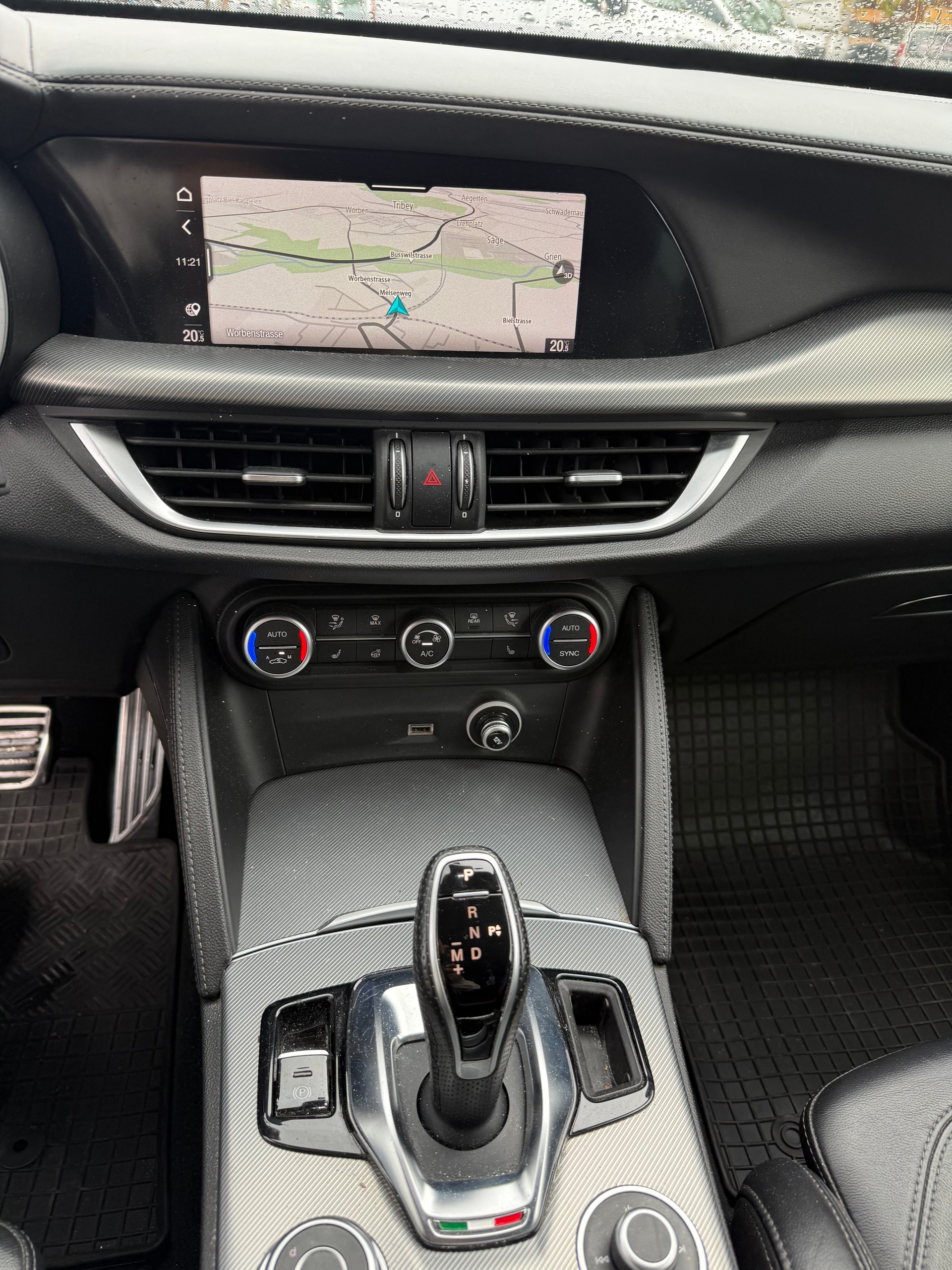 ALFA ROMEO Stelvio 2.0 Executive Q4 Automatic-image-9
