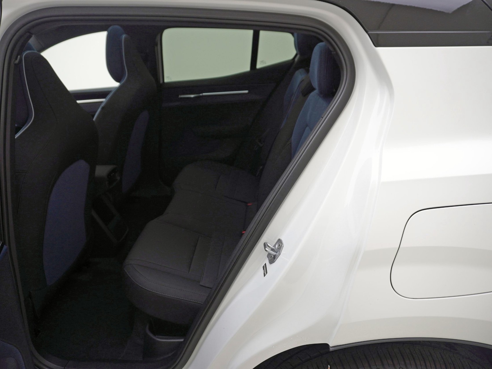 VOLVO EX 30 P8 Ultra AWD-image-13
