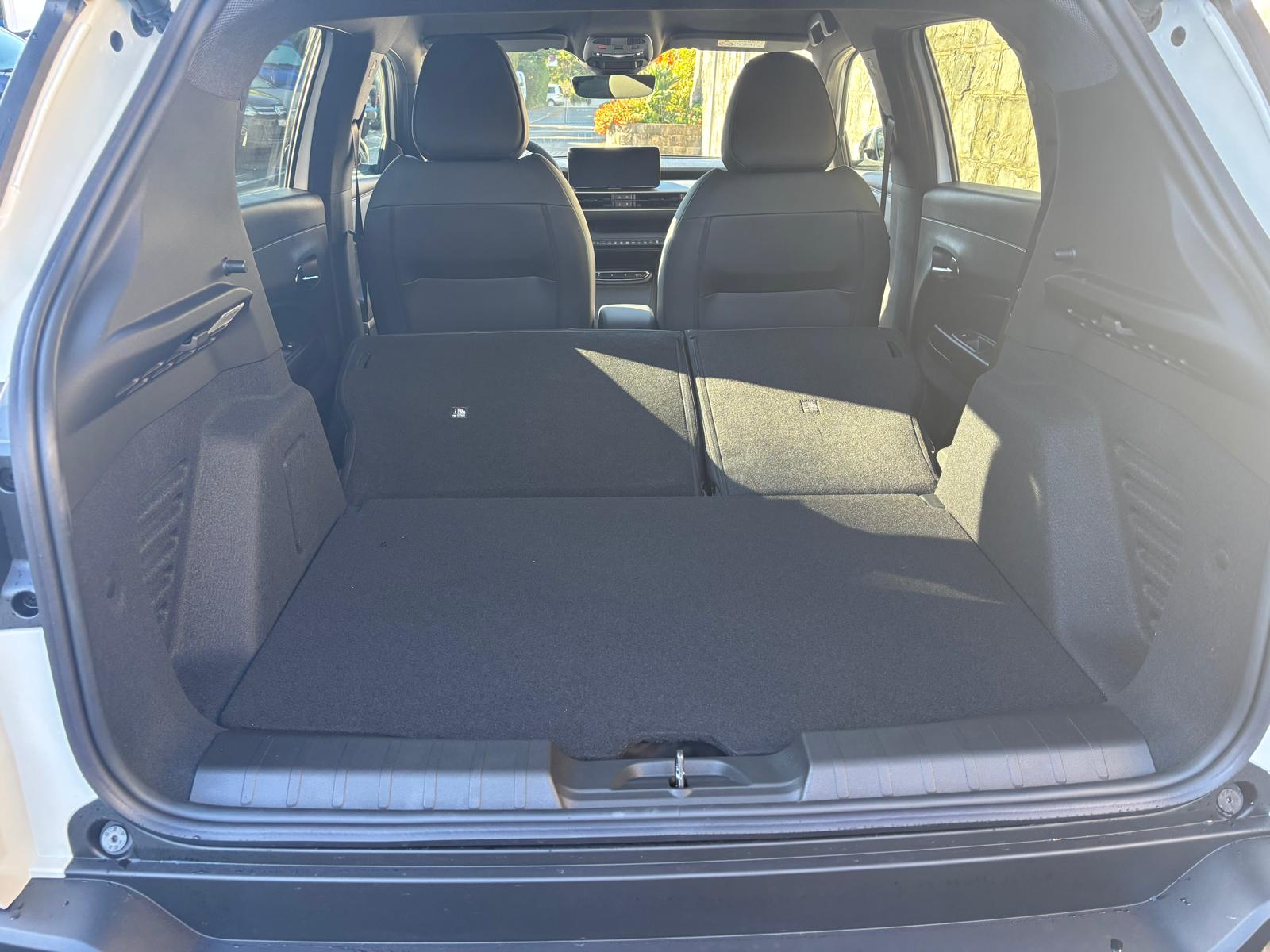 JEEP Avenger 1.2 MHEV 85th Anniversary 4xe-image-9