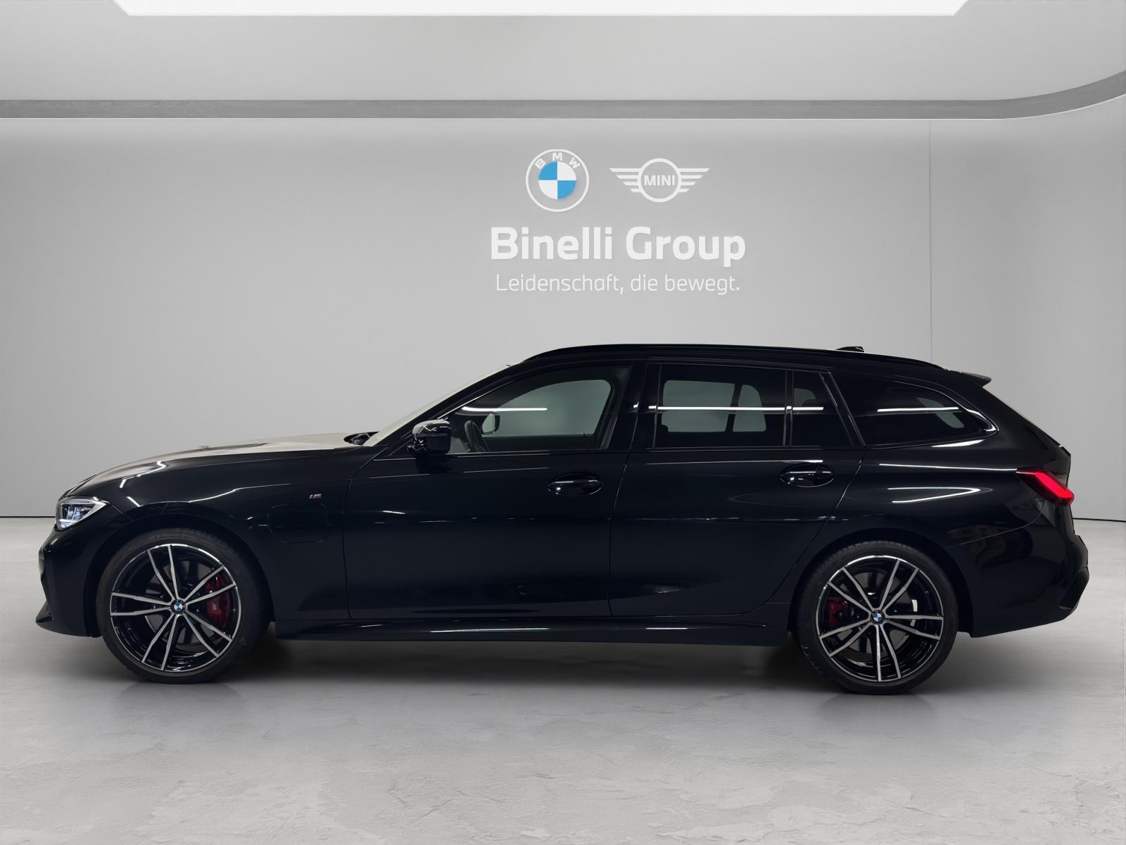 BMW 330e xDrive Touring-image-1