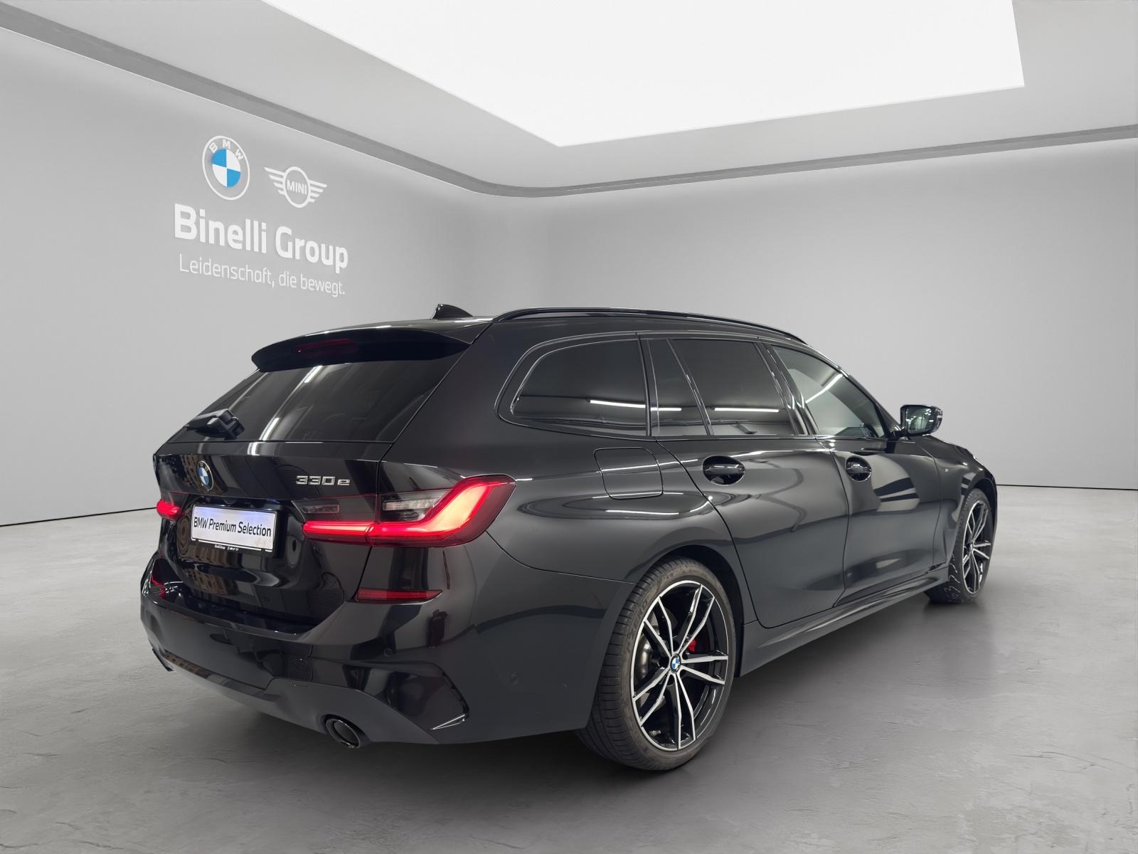 BMW 330e xDrive Touring-image-4