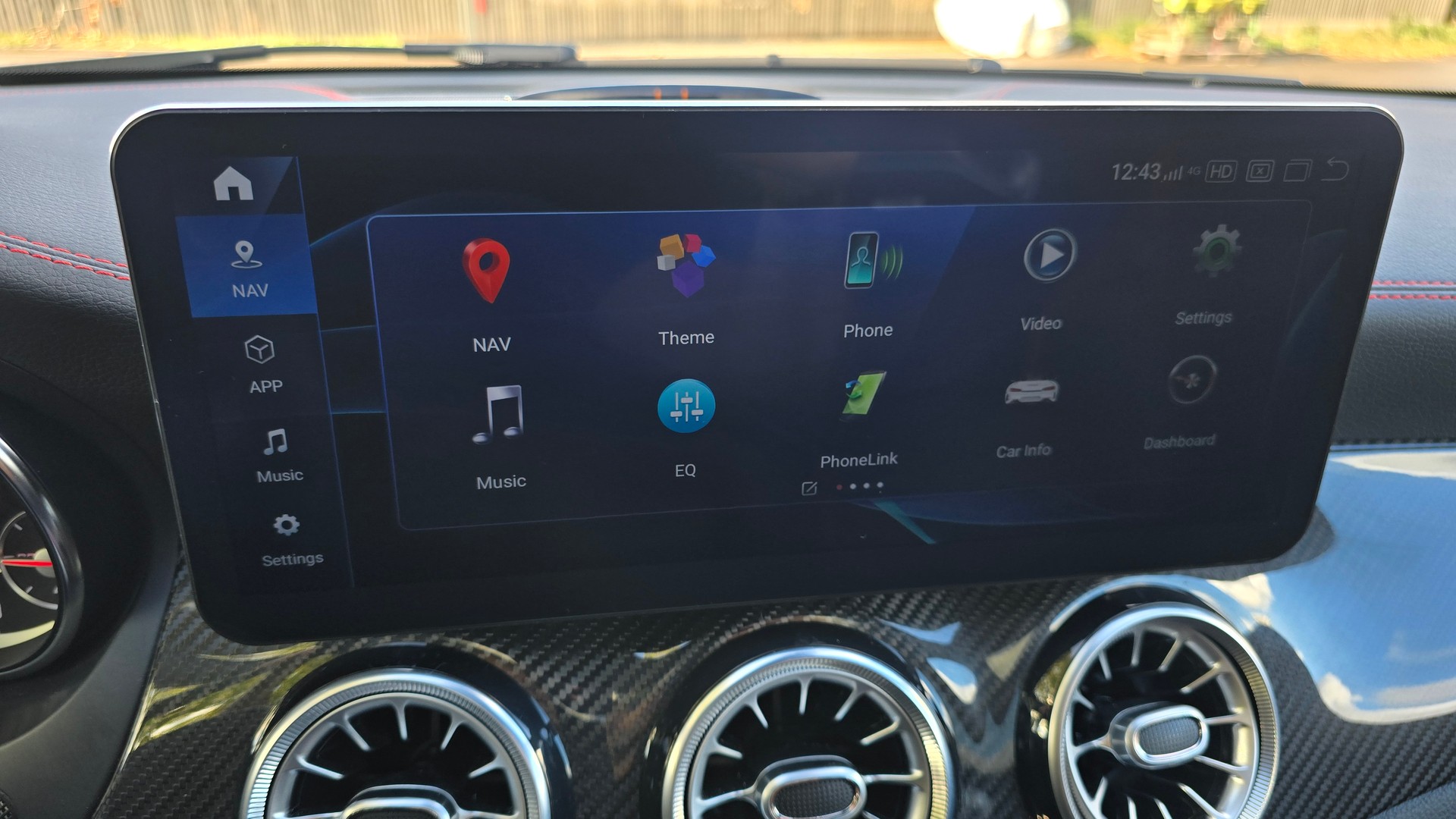 MERCEDES-BENZ CLA 45 AMG Edition 1 + Carplay-image-3