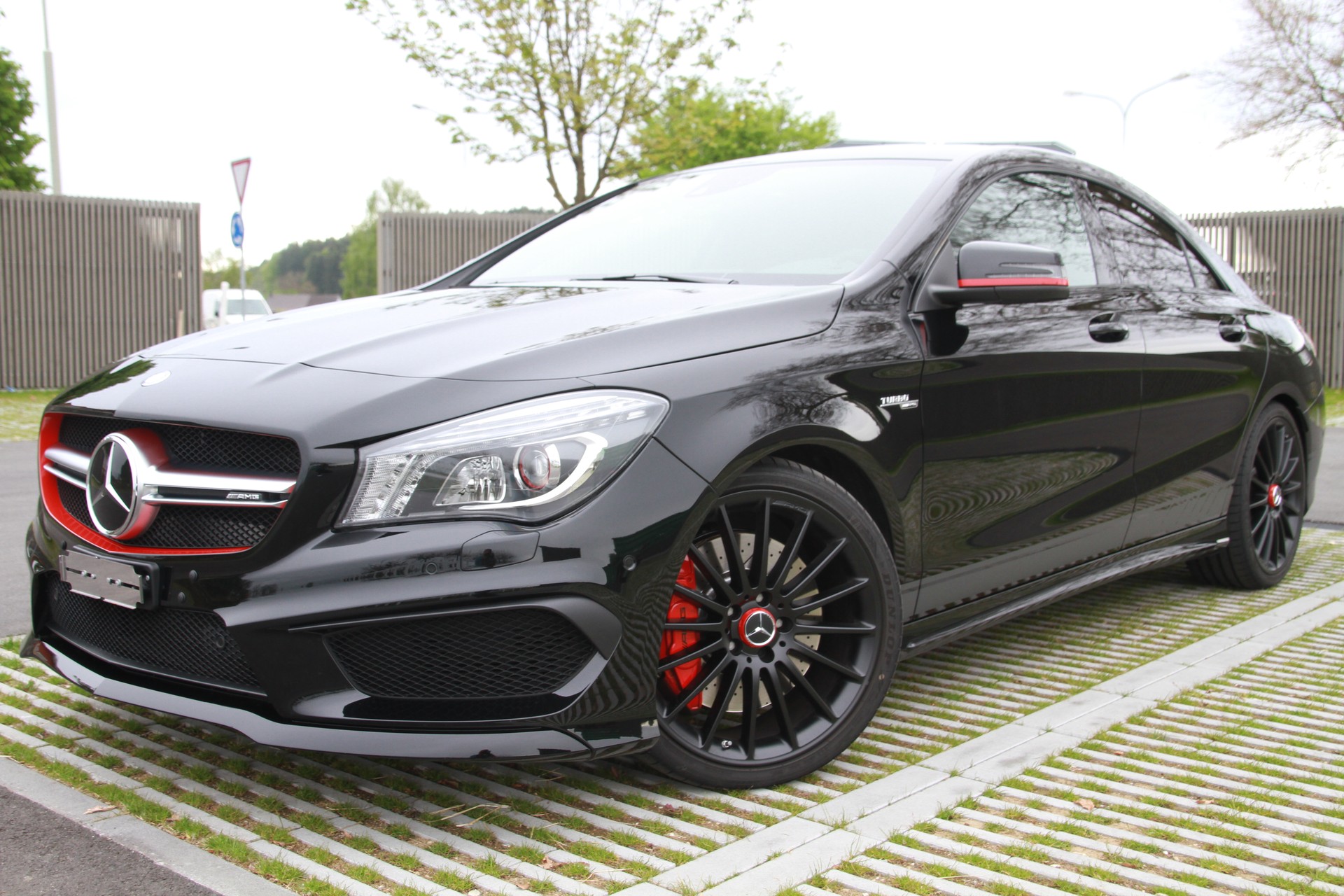 MERCEDES-BENZ CLA 45 AMG Edition 1 + Carplay-image-0