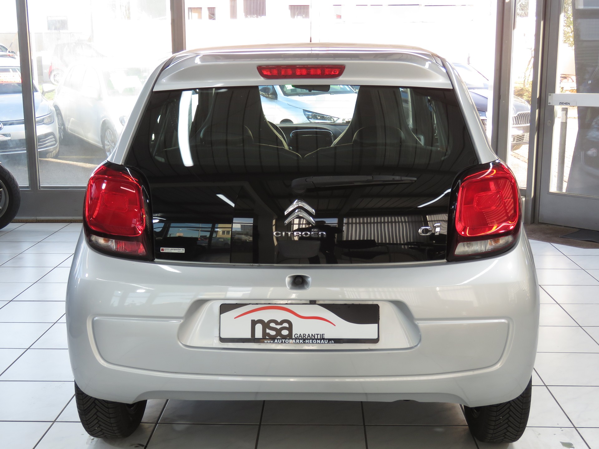 CITROEN C1 1.0 VTi ETG5 Shine Airscape-image-3