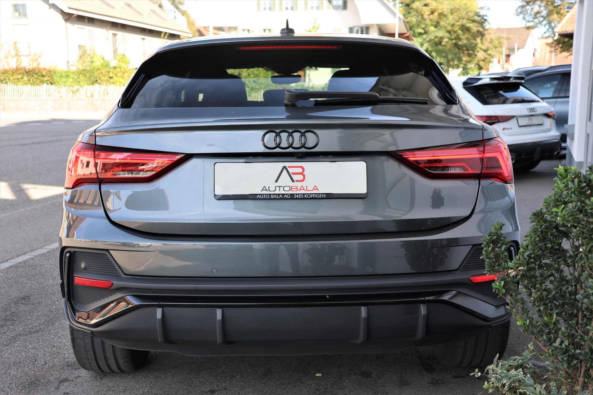 AUDI Q3 Sportback 35 TFSI S line Attraction S-tronic (CH)-image-6