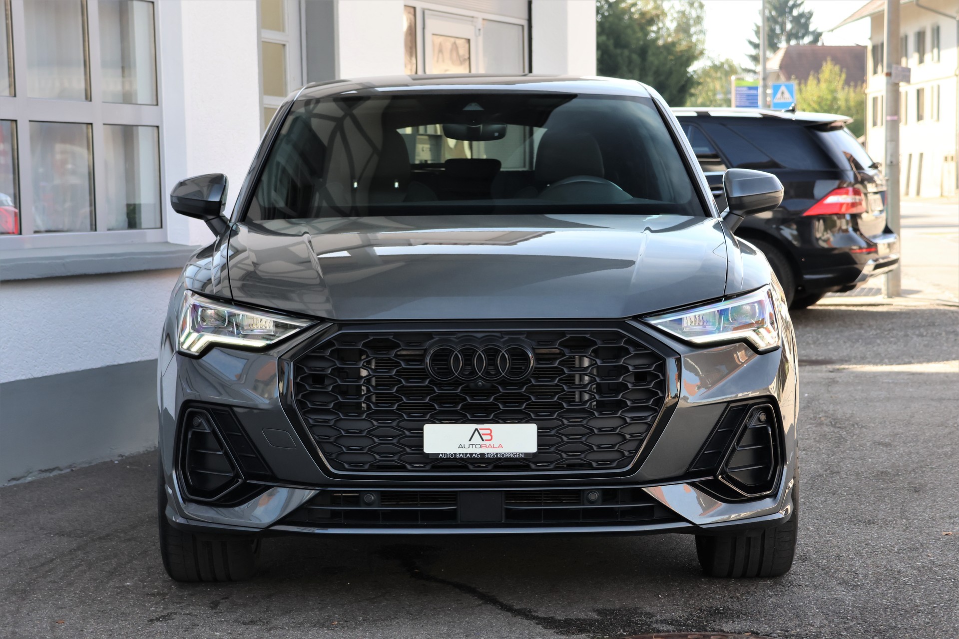 AUDI Q3 Sportback 35 TFSI S line Attraction S-tronic (CH)-image-1