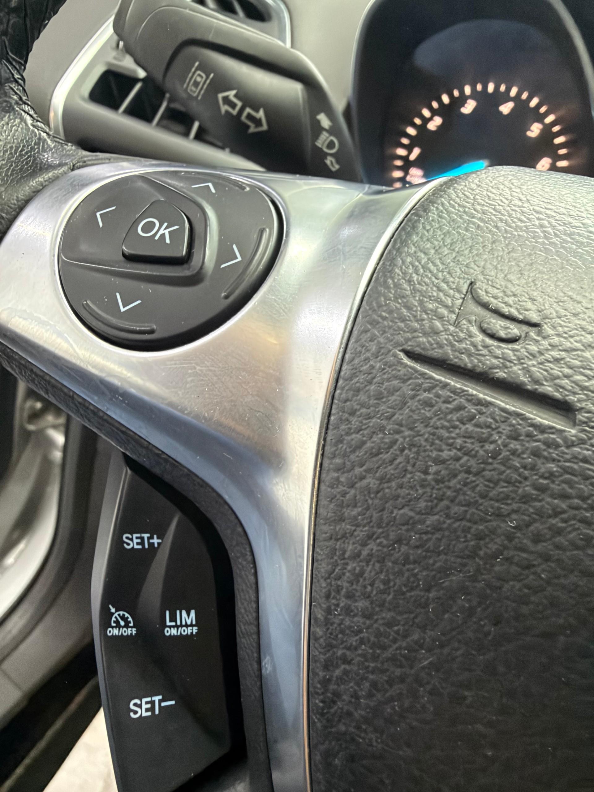 FORD Kuga 1.6 SCTi Titanium 4WD Automatic-image-7