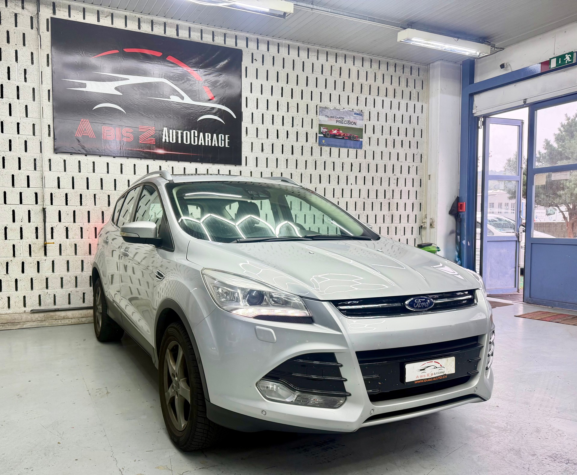 FORD Kuga 1.6 SCTi Titanium 4WD Automatic-image-2