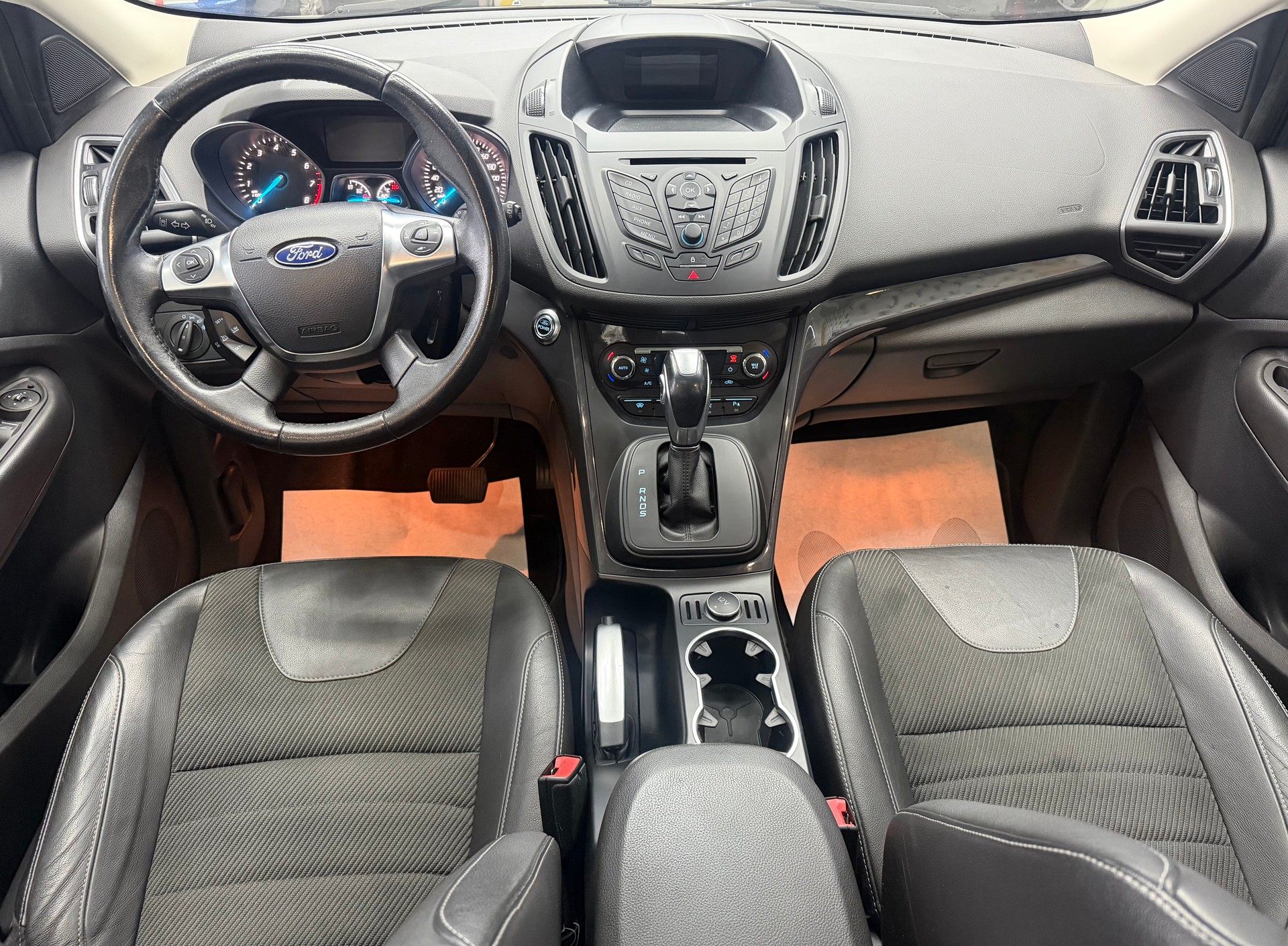 FORD Kuga 1.6 SCTi Titanium 4WD Automatic-image-3