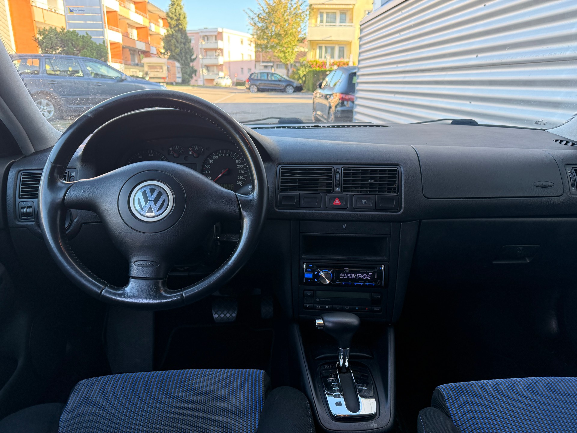 VW Golf 2.3 Highline-image-5