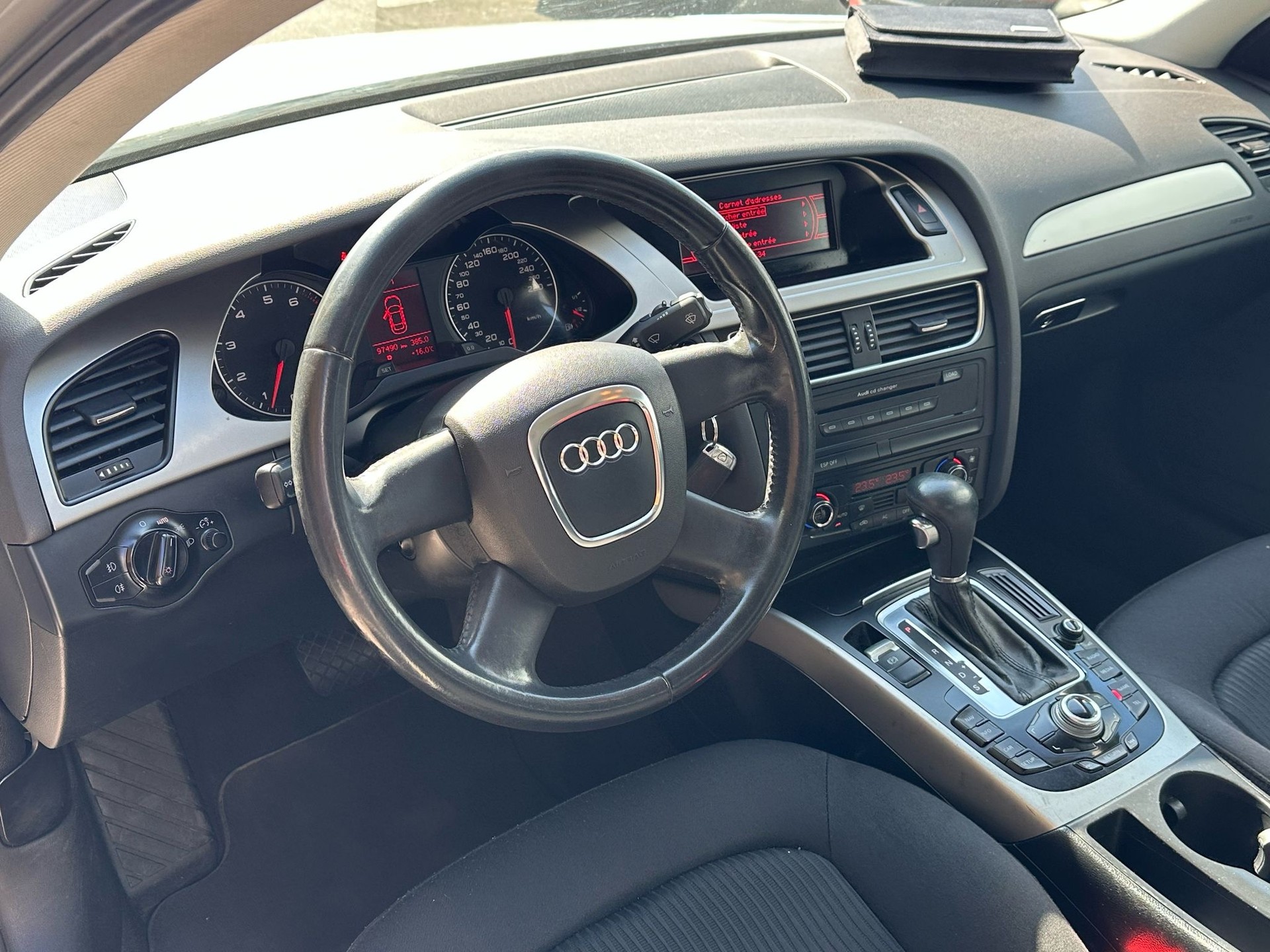 AUDI A4 2.0 TFSI multitronic-image-12
