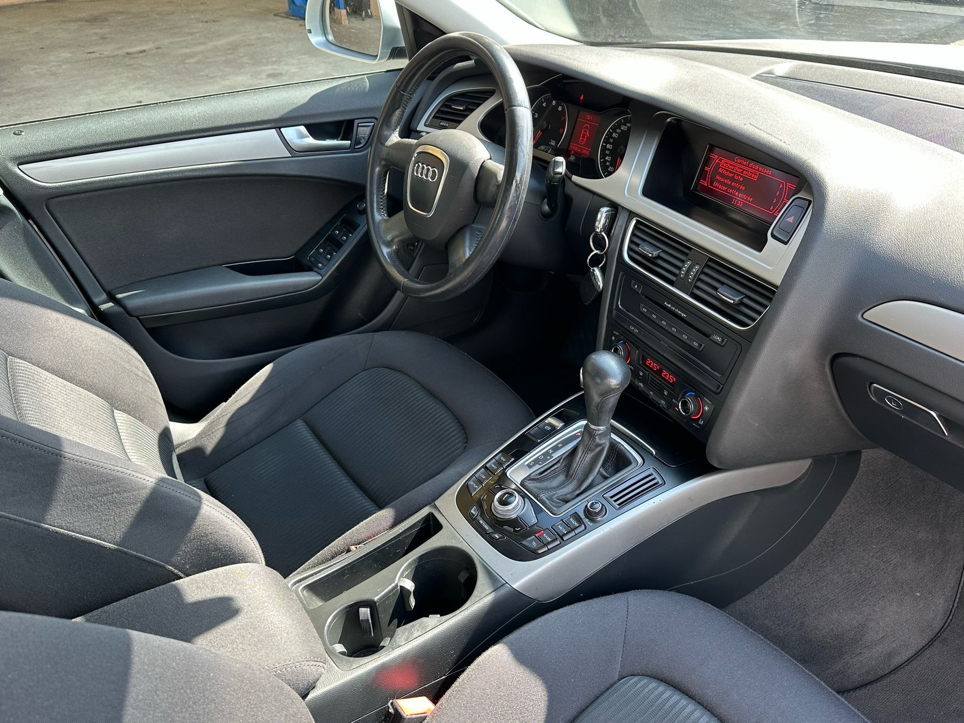 AUDI A4 2.0 TFSI multitronic-image-10