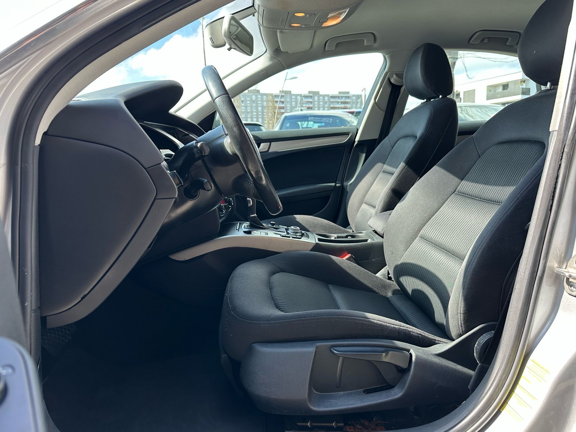 AUDI A4 2.0 TFSI multitronic-image-9