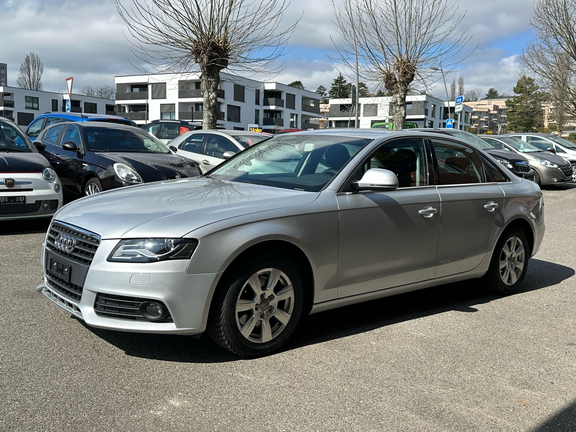 AUDI A4 2.0 TFSI multitronic-image-1