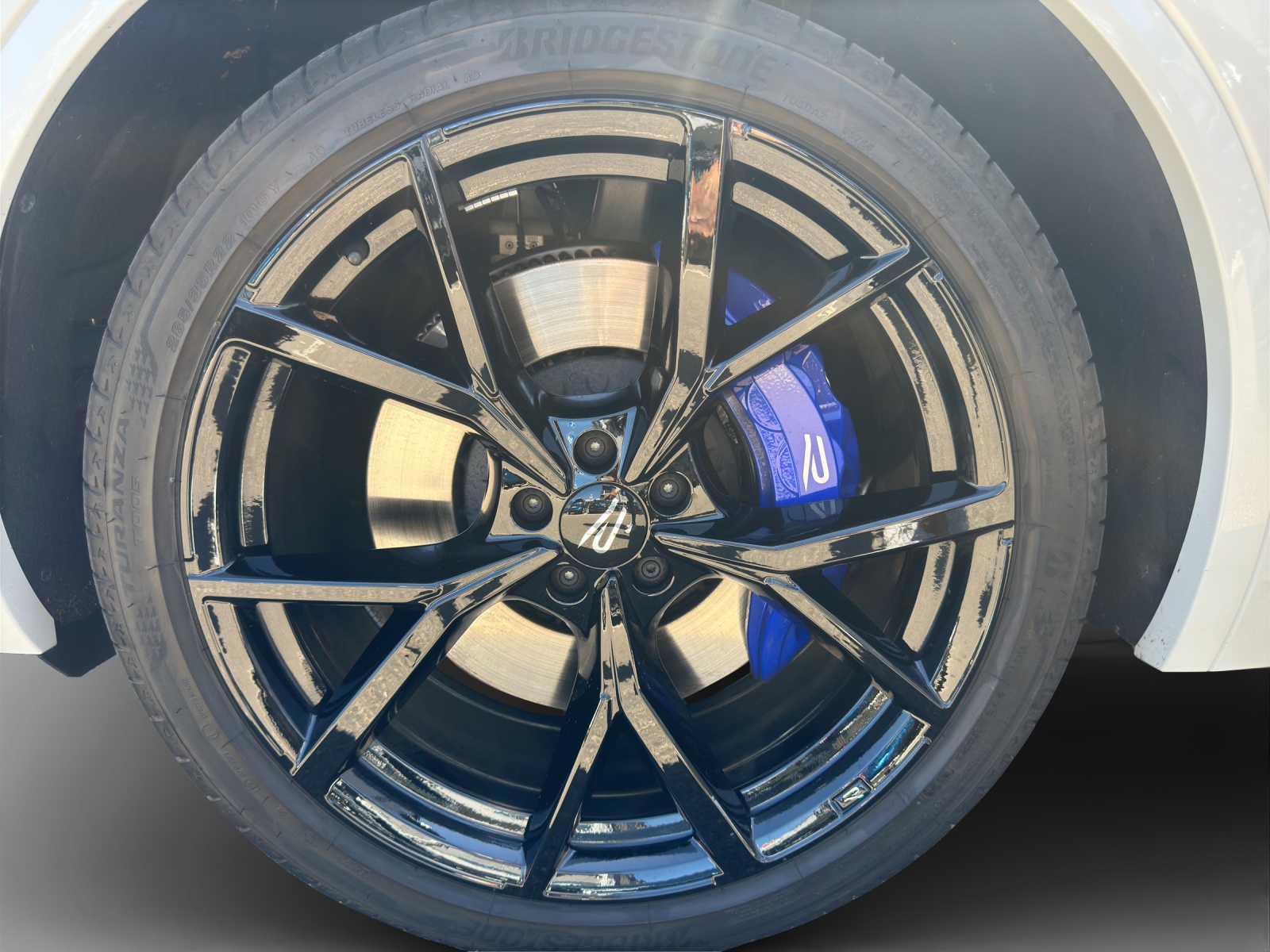 VW Touareg 3.0 TSI eHybrid R Tiptronic-image-13