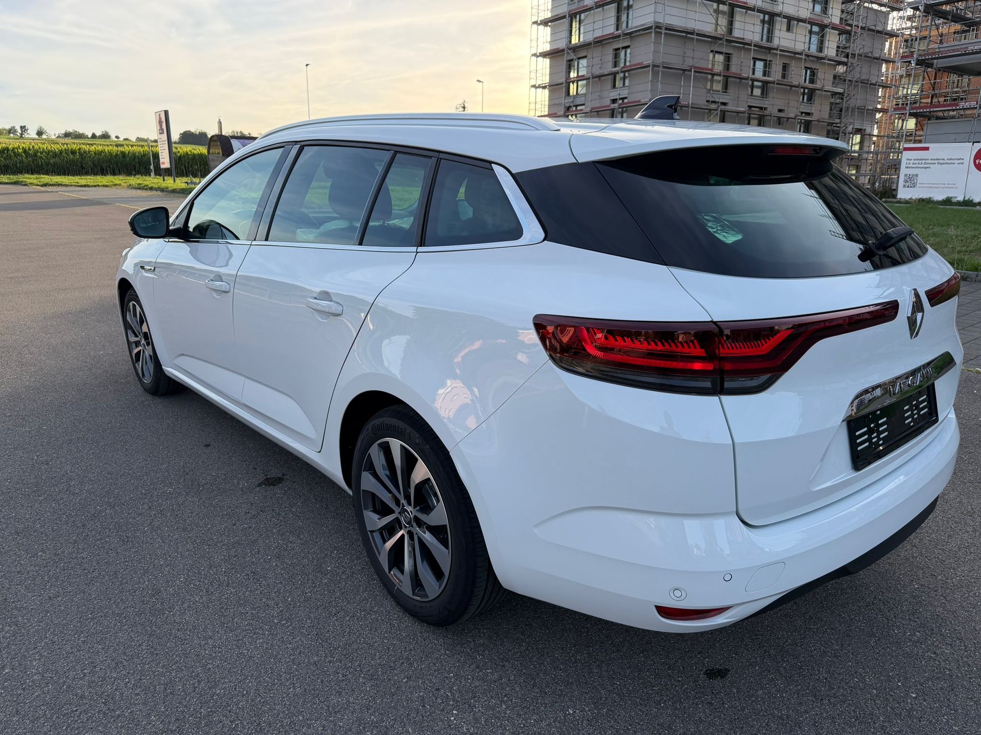 RENAULT Mégane Grandtour 1.3 16V Turbo Techno EDC-image-2