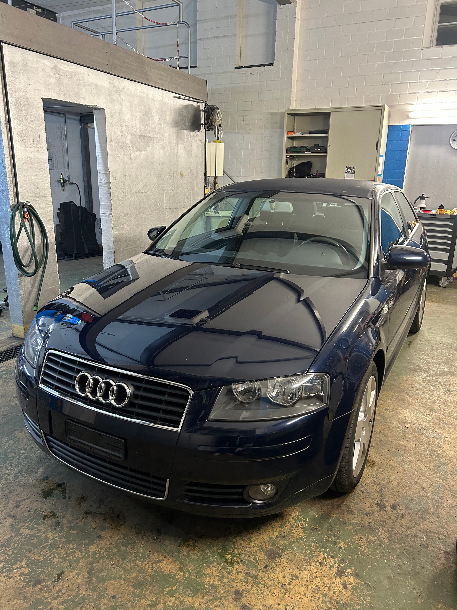 AUDI A3 2.0 FSI Attraction-image-2