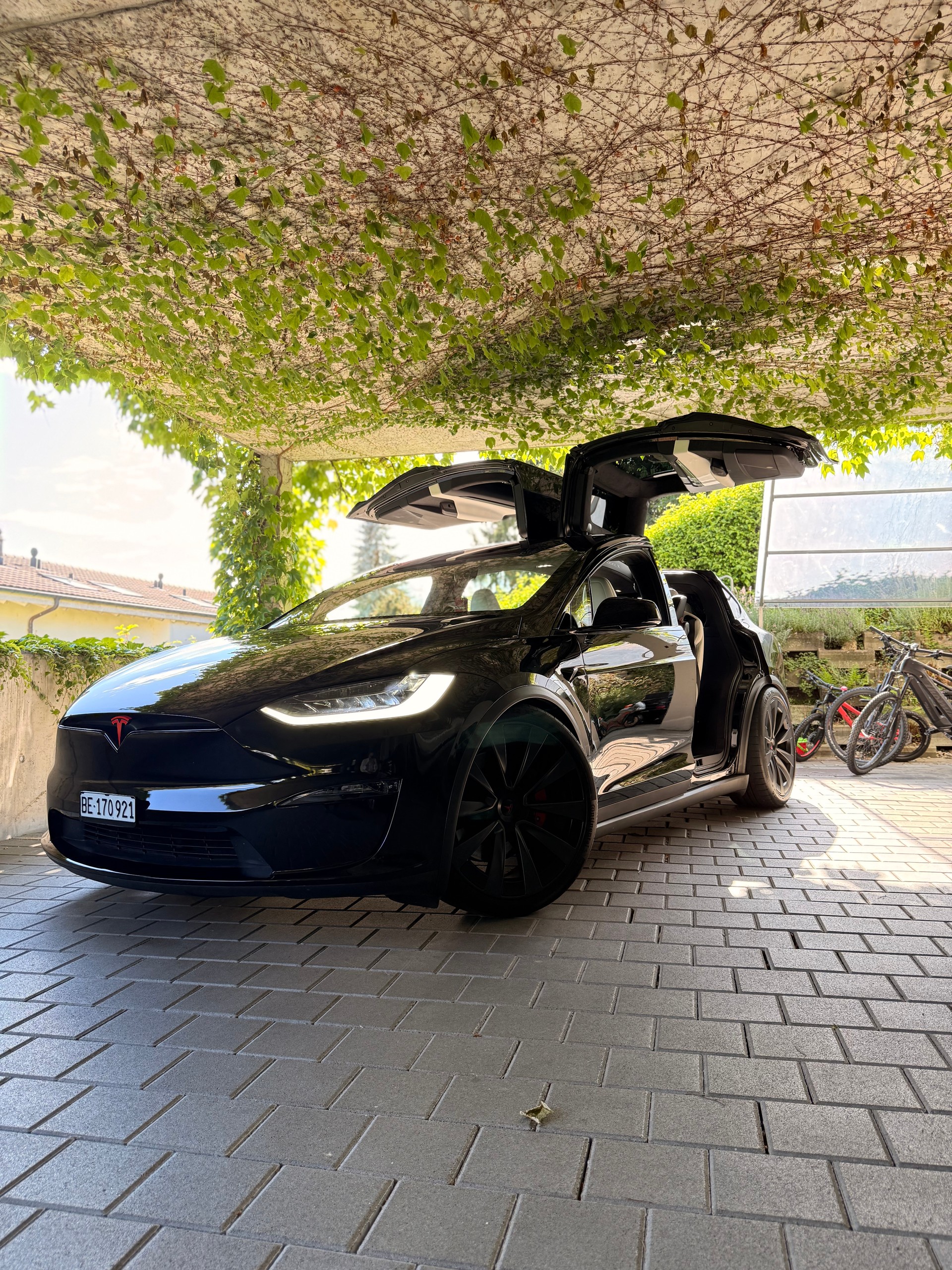 TESLA Plaid