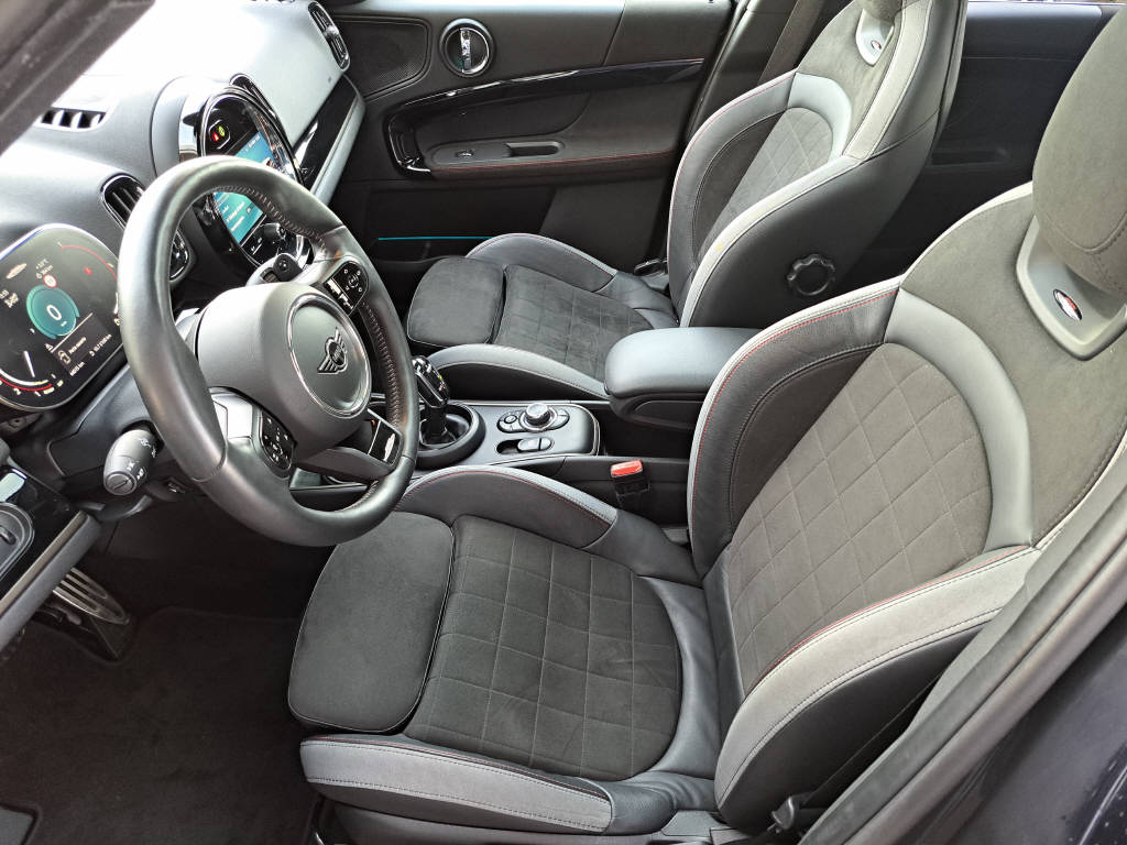 MINI Countryman 2.0i 306cv John Cooper Works ALL4-image-7