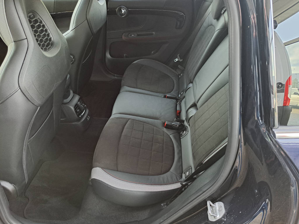MINI Countryman 2.0i 306cv John Cooper Works ALL4-image-9