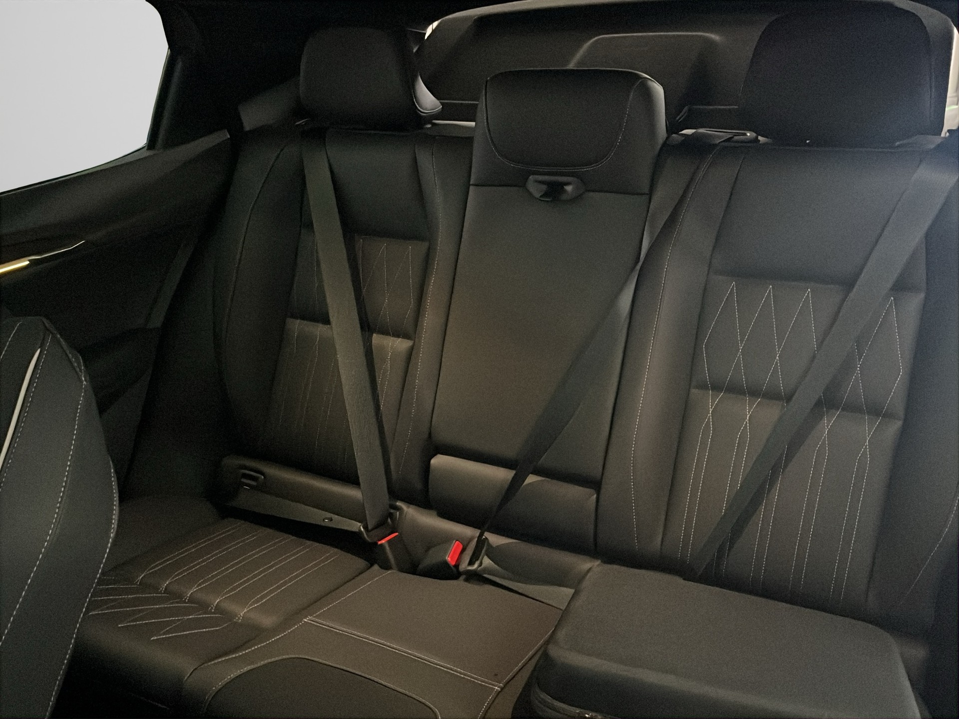 MITSUBISHI ECLIPSE Cross Instyle-image-12
