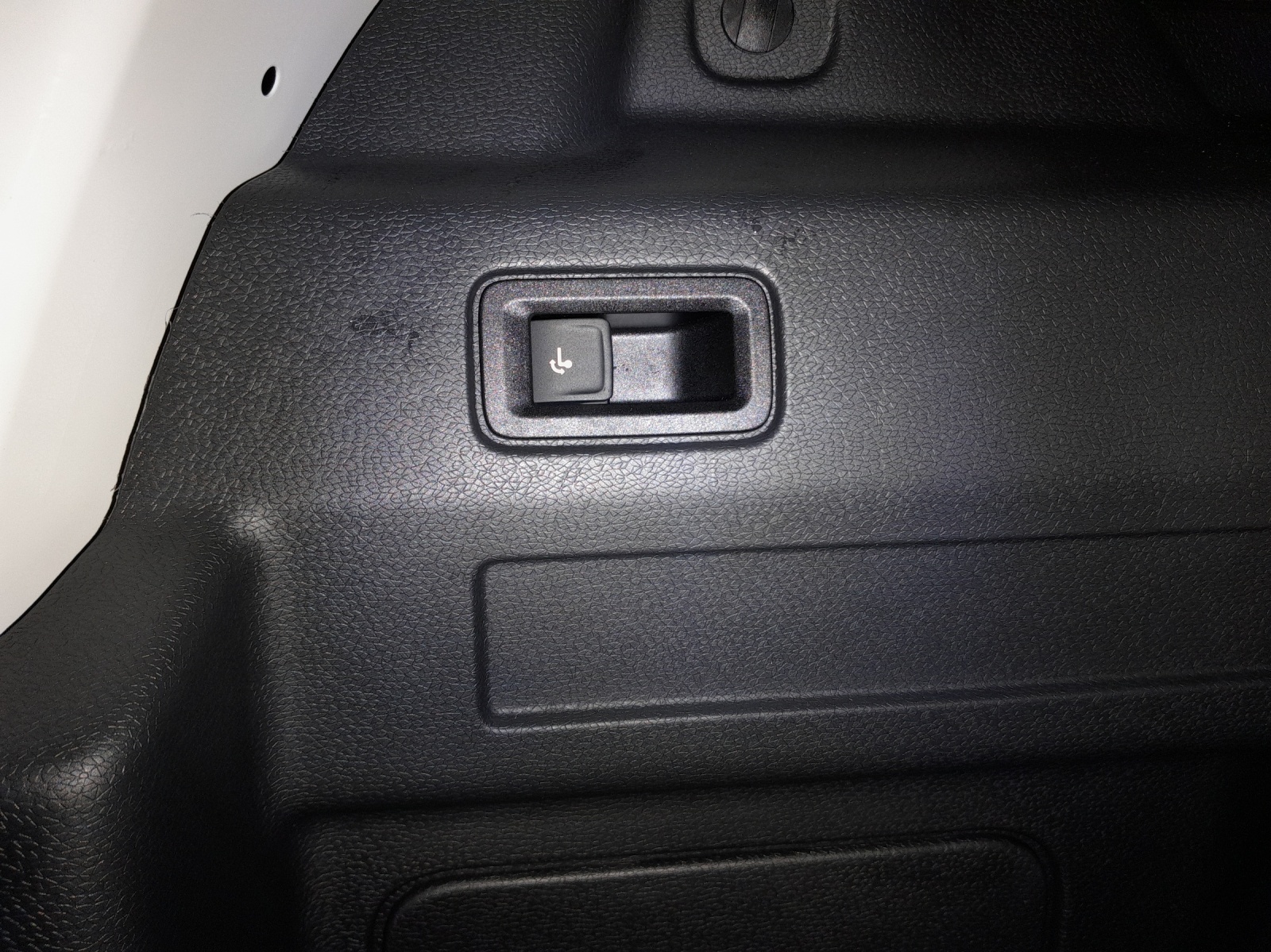 VW ID. Buzz Cargo Pro 4Motion-image-13