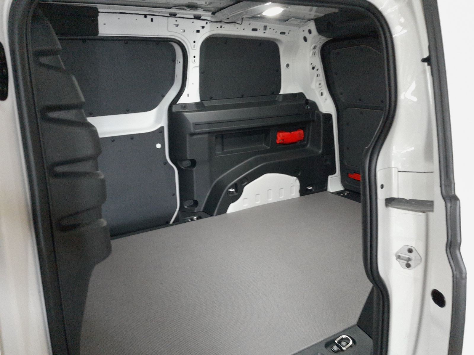 VW ID. Buzz Cargo Pro 4Motion-image-11