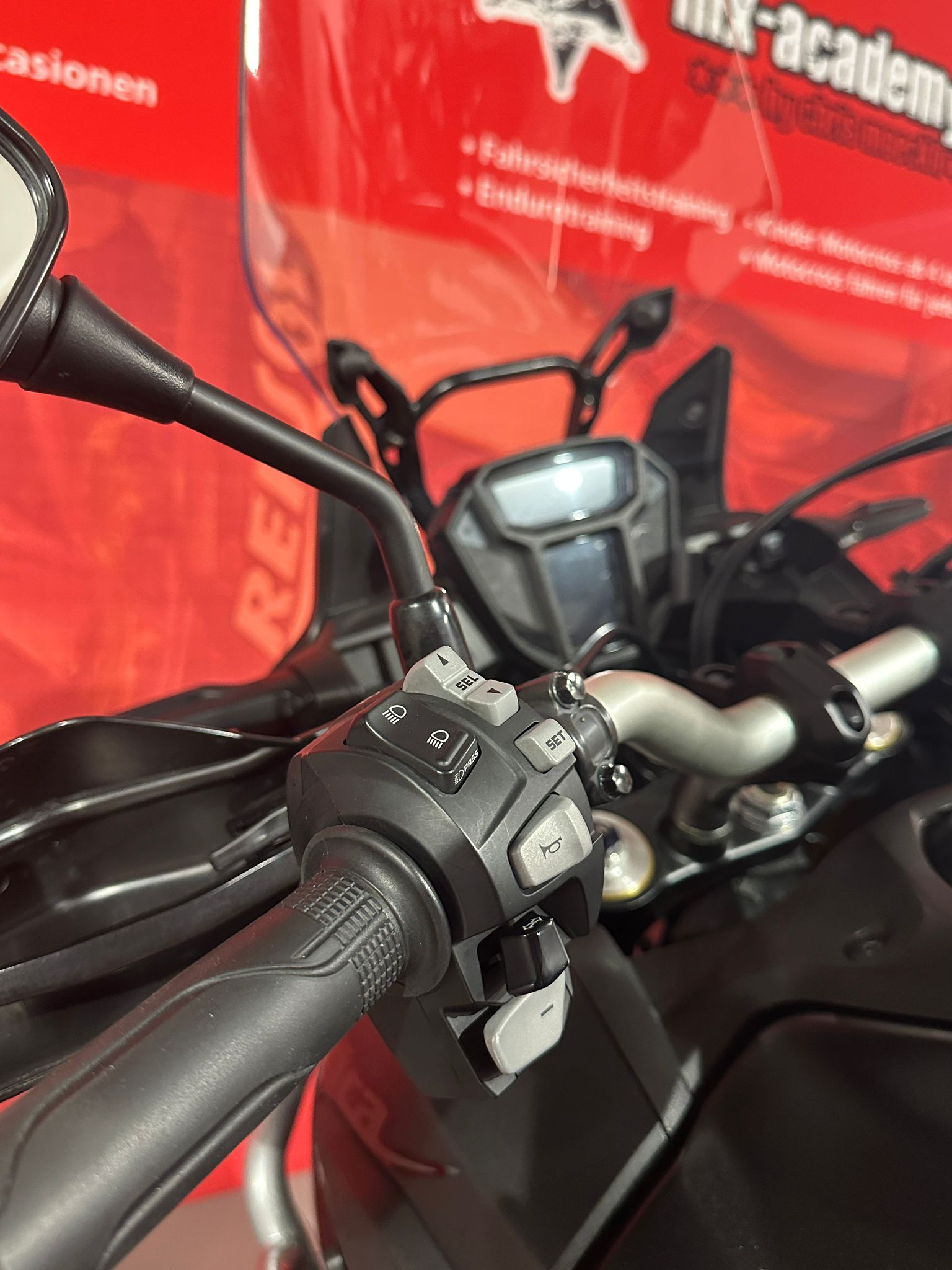 HONDA **CRF 1100 Africa Twin***-image-5