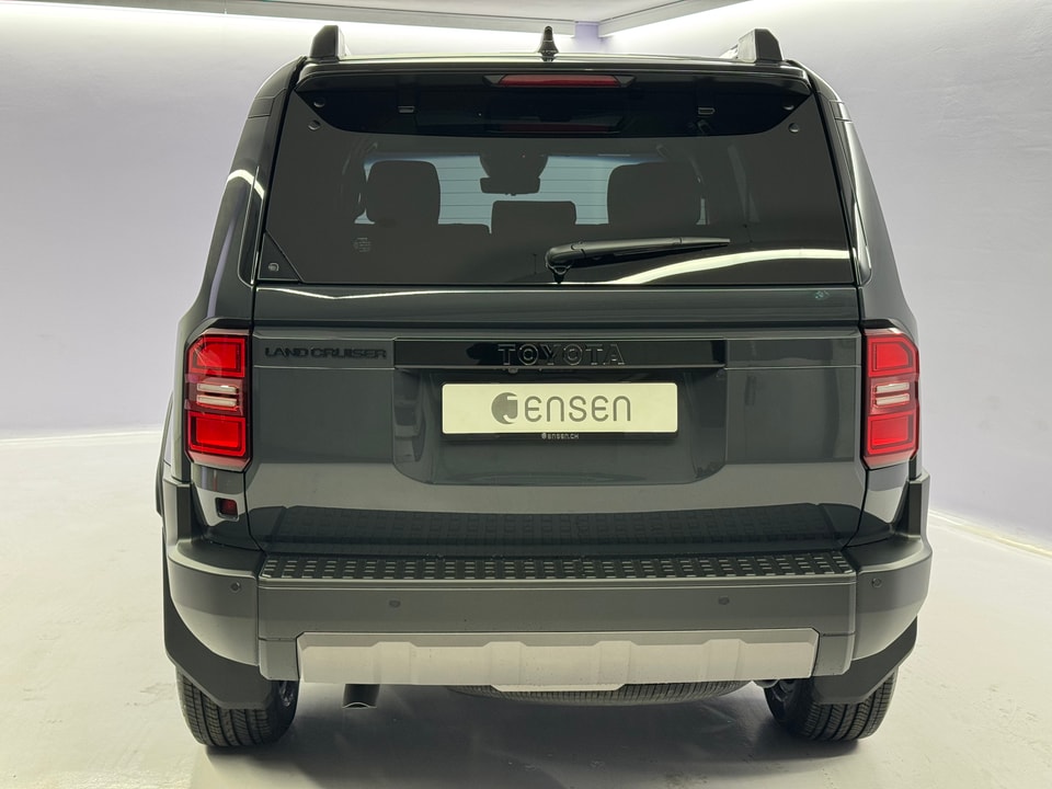 Land Cruiser 2.8 D 48V Invincible AWD