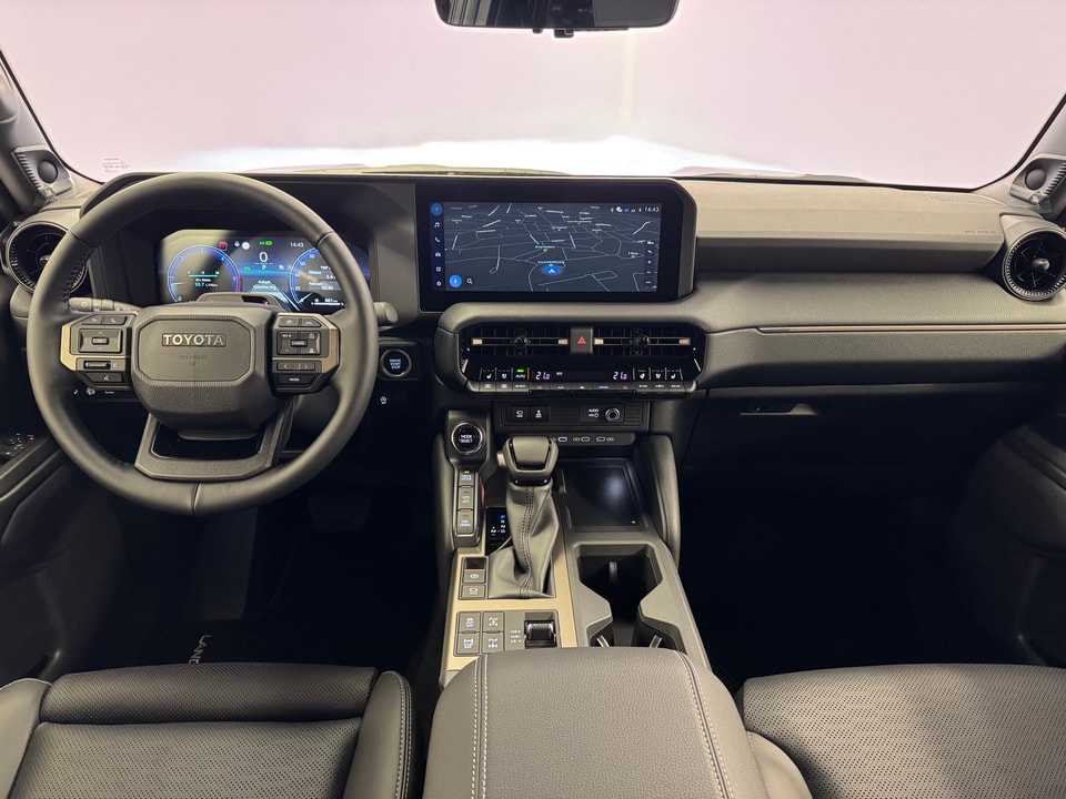 Land Cruiser 2.8 D 48V Invincible AWD