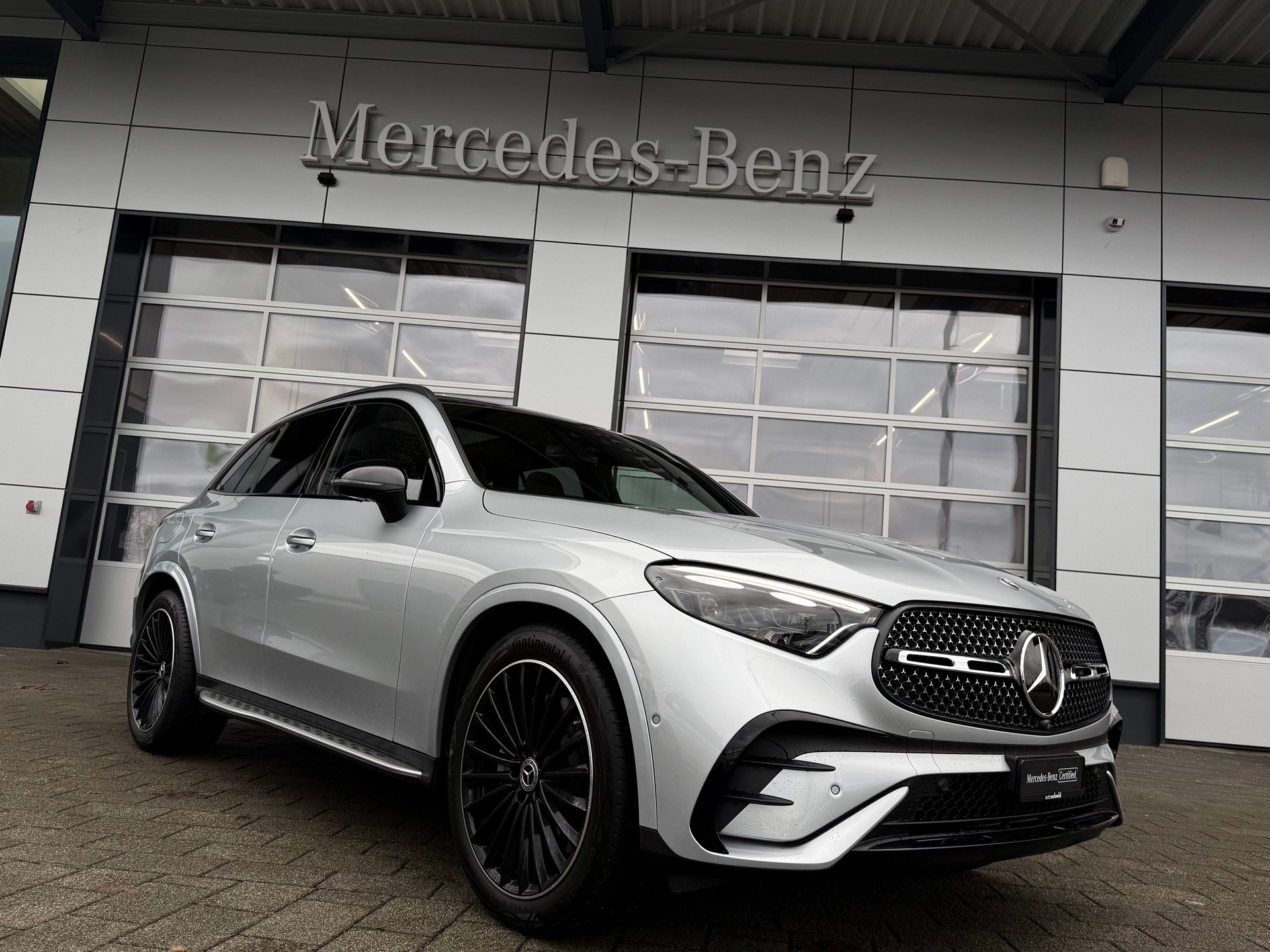 MERCEDES-BENZ GLC 220 d AMG Line 4Matic 9G-Tronic-image-0