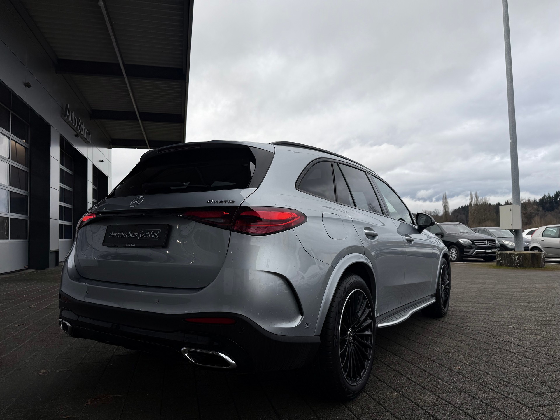 MERCEDES-BENZ GLC 220 d AMG Line 4Matic 9G-Tronic-image-1