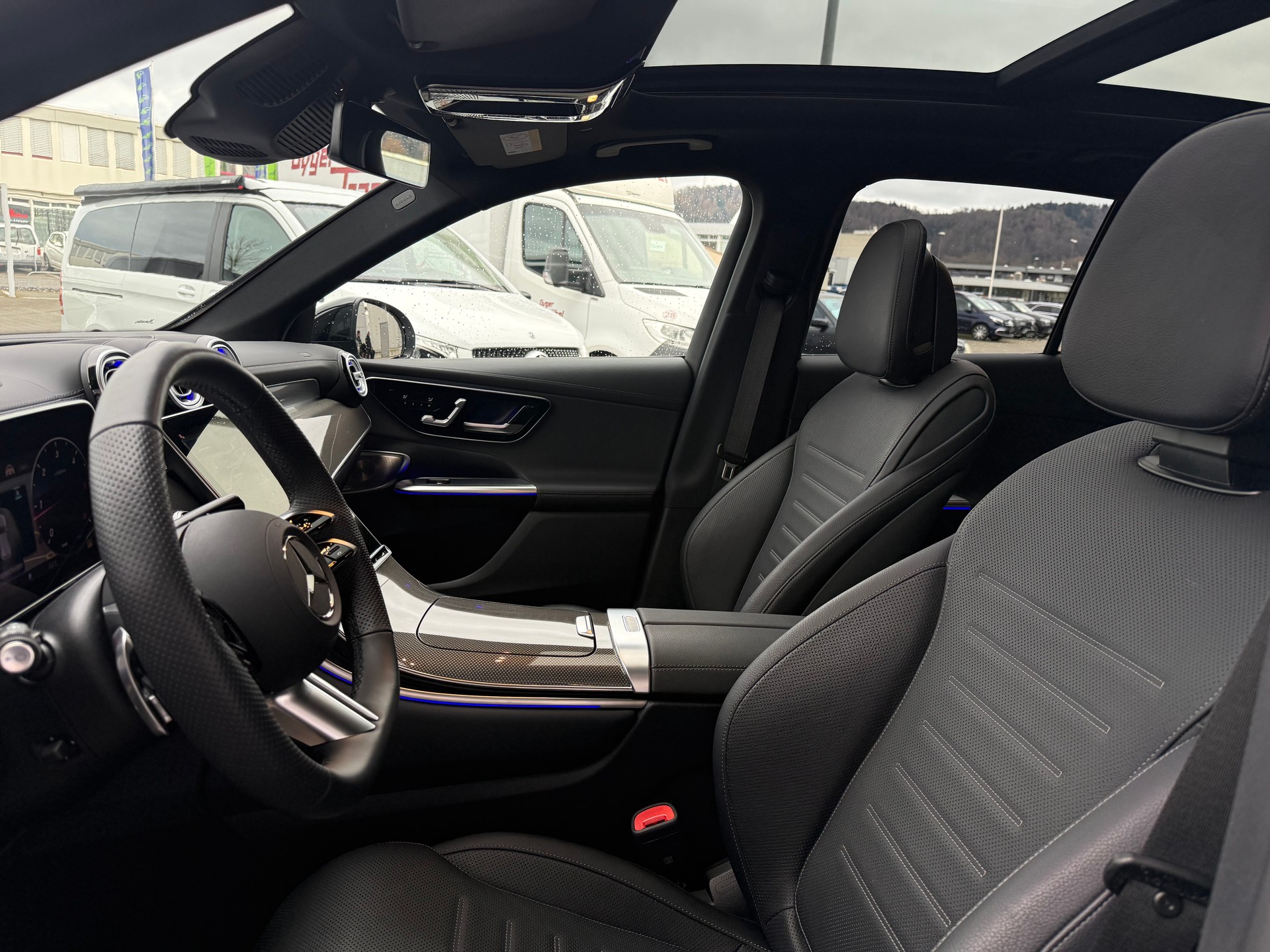 MERCEDES-BENZ GLC 220 d AMG Line 4Matic 9G-Tronic-image-4