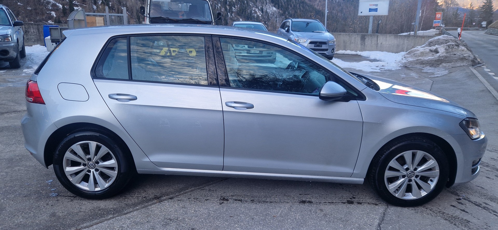 VW Golf 1.6 TDI Comfortline Start 4Motion-image-5