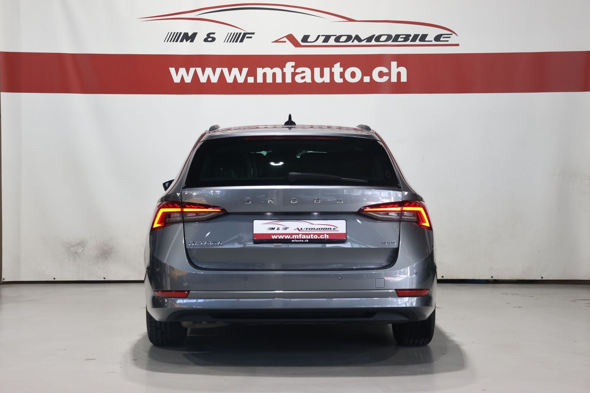 SKODA Octavia Combi 2.0 TDI Ambition 4x4 DSG-image-6