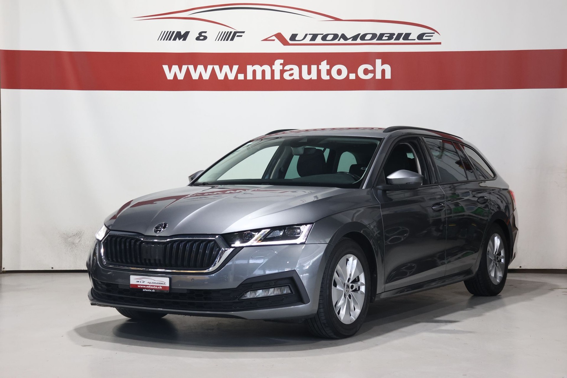 SKODA Octavia Combi 2.0 TDI Ambition 4x4 DSG-image-0