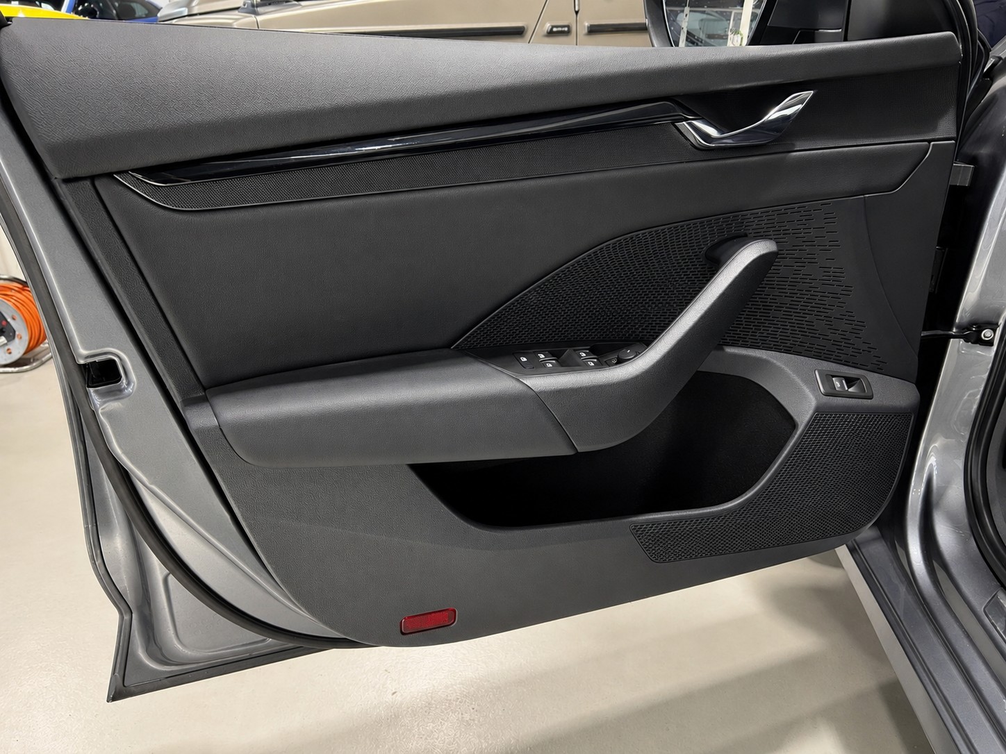 SKODA Octavia Combi 2.0 TDI Ambition 4x4 DSG-image-15