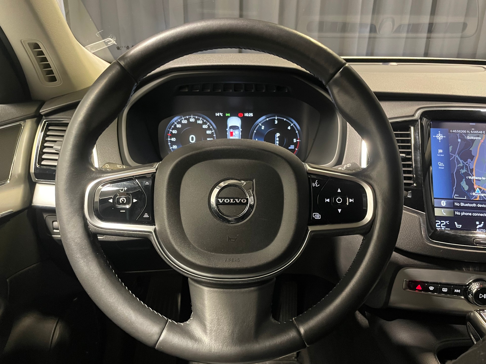 VOLVO XC90 D5 AWD Kinetic Geartronic (60)-image-10