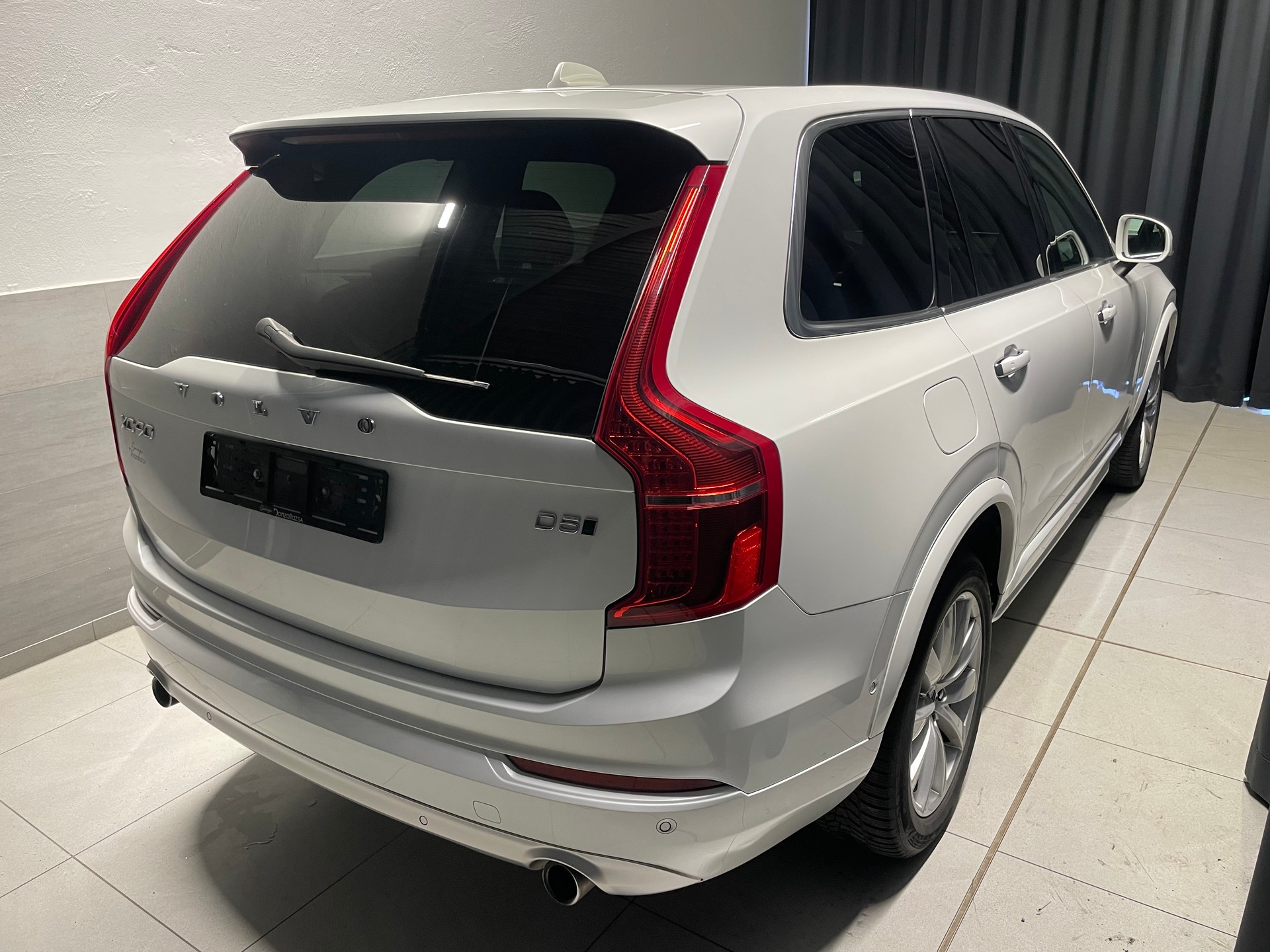 VOLVO XC90 D5 AWD Kinetic Geartronic (60)-image-5