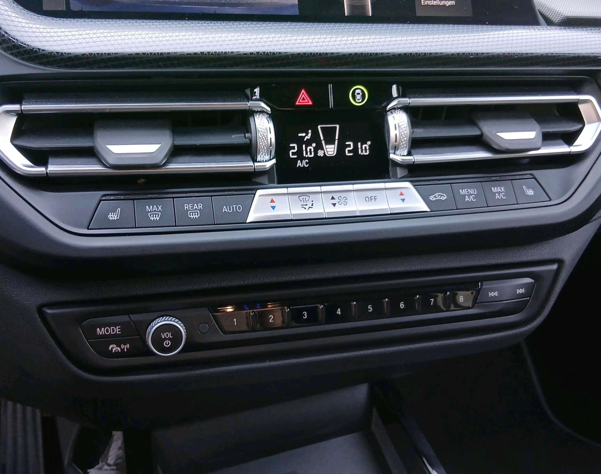 BMW 1 Series F40 120d xDrive-image-16