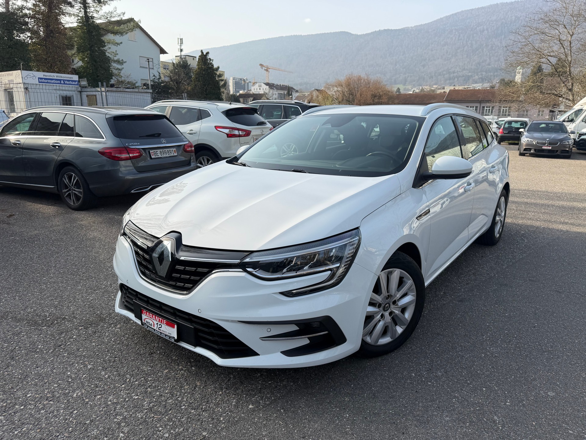 RENAULT Mégane Grandtour 1.5 dCi Business EDC * Gr. Navi * Klima-auto * PDC V+H * Tempomat * Frisch Ab MFK