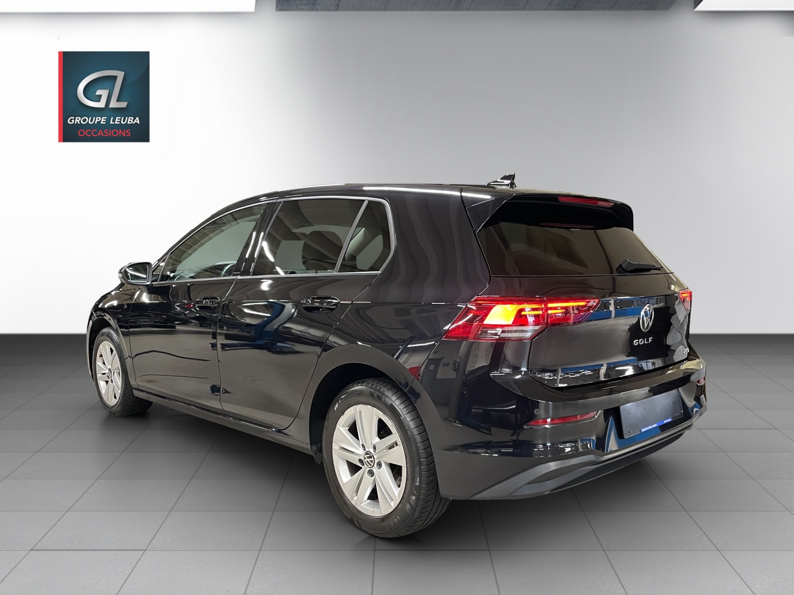 VW Golf 1.0 eTSI mHEV Life-image-3
