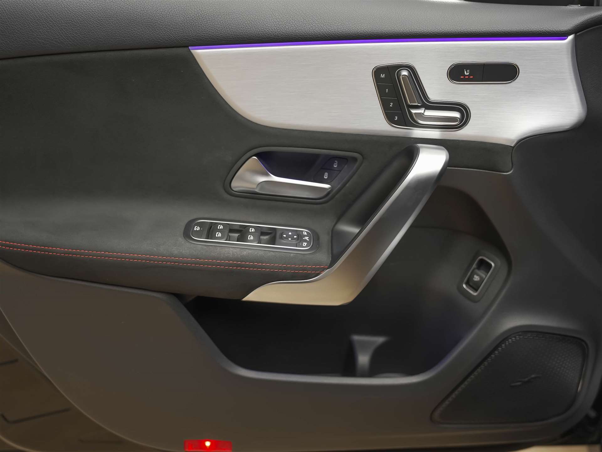 MERCEDES-BENZ A 35 AMG 4Matic Speedshift *Limousine*CH Auto*el. Sitze*360° Kamera*-image-18