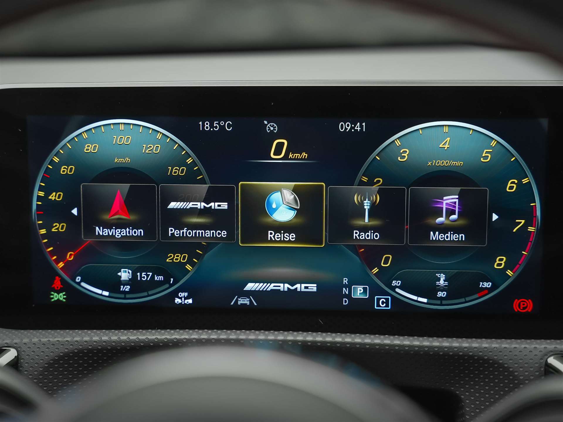 MERCEDES-BENZ A 35 AMG 4Matic Speedshift *Limousine*CH Auto*el. Sitze*360° Kamera*-image-32