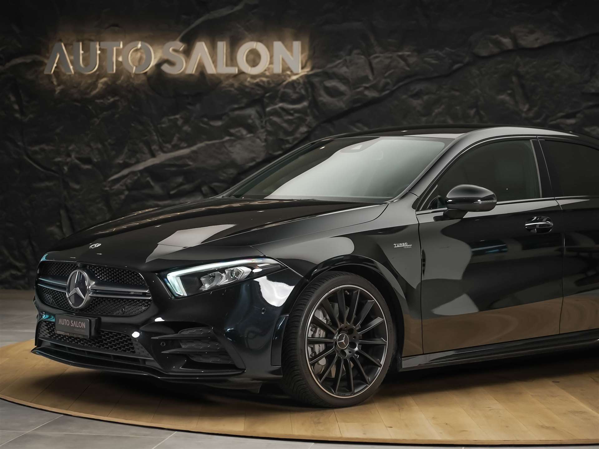 MERCEDES-BENZ A 35 AMG 4Matic Speedshift *Limousine*CH Auto*el. Sitze*360° Kamera*-image-13