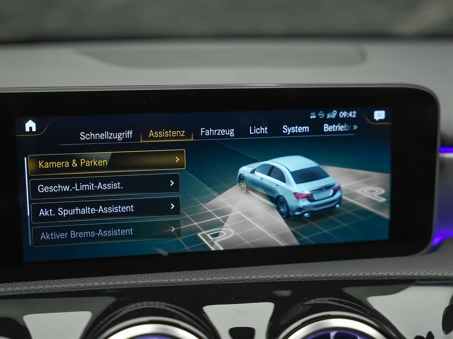 MERCEDES-BENZ A 35 AMG 4Matic Speedshift *Limousine*CH Auto*el. Sitze*360° Kamera*-image-40