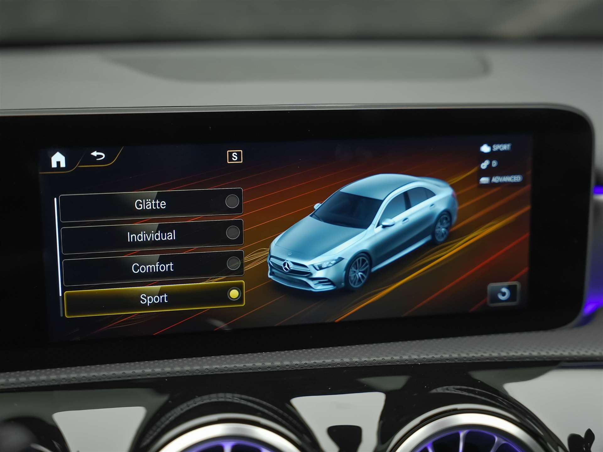 MERCEDES-BENZ A 35 AMG 4Matic Speedshift *Limousine*CH Auto*el. Sitze*360° Kamera*-image-38