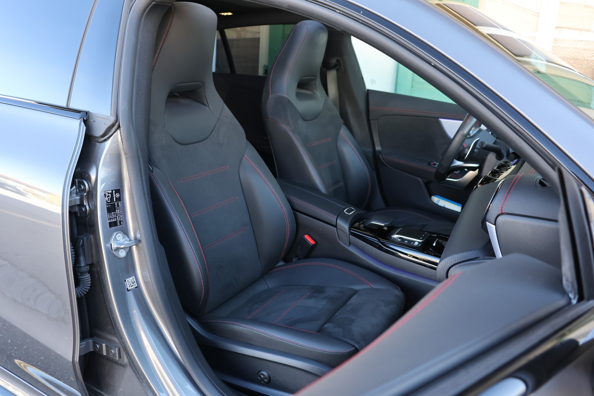 MERCEDES-BENZ CLA Shooting Brake 35 AMG 4Matic 7G-DCT-image-9