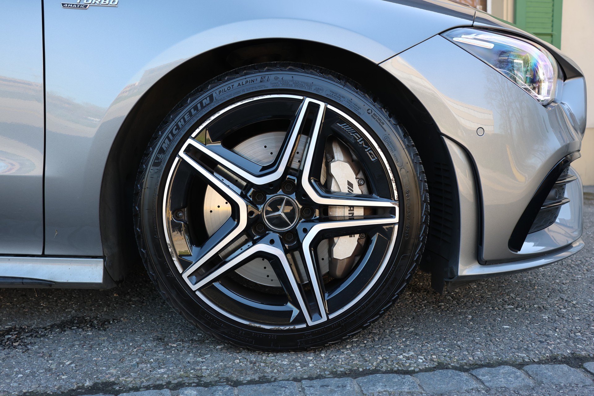 MERCEDES-BENZ CLA Shooting Brake 35 AMG 4Matic 7G-DCT-showroom-element-3